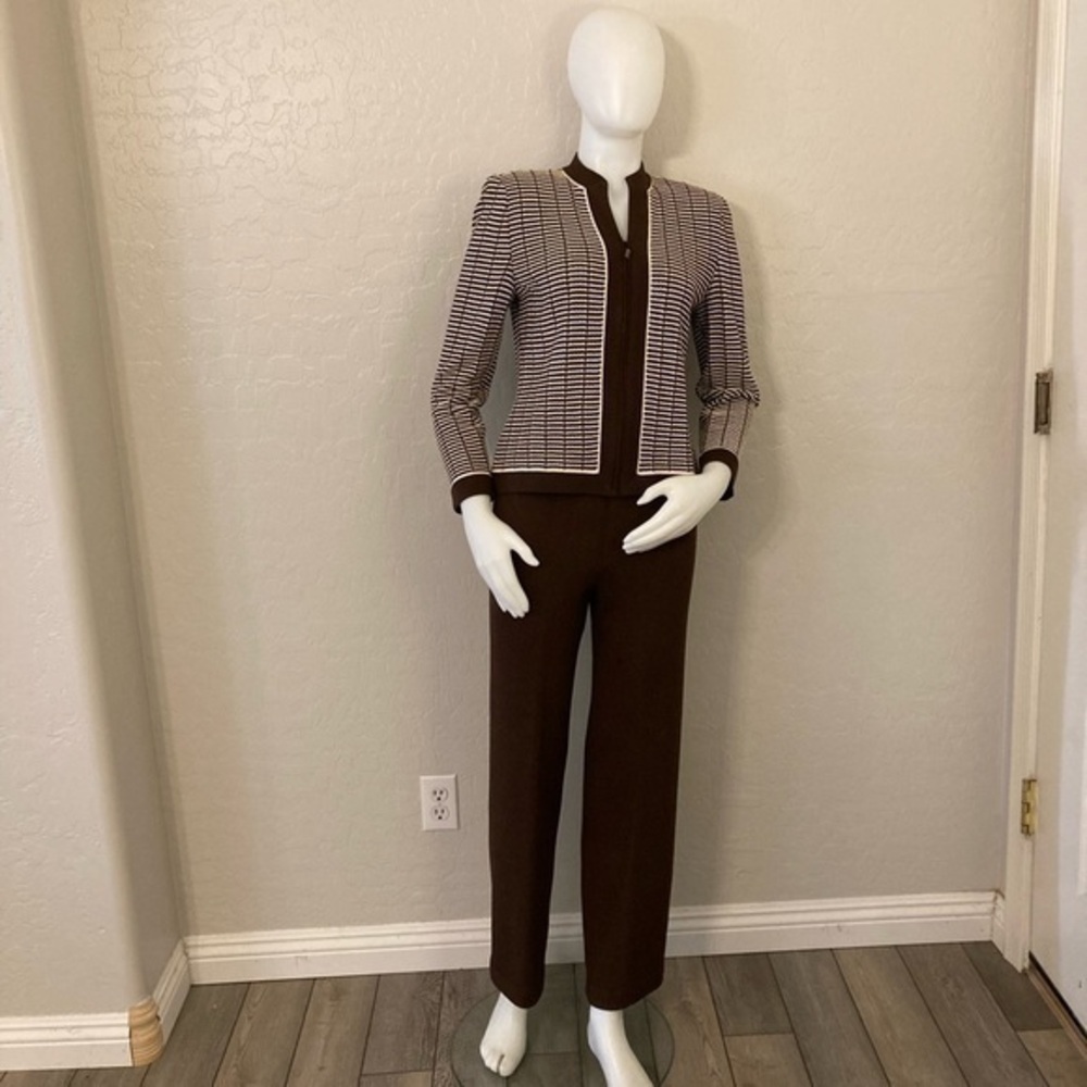 Women's Brown Knit Jacket & Pants Set - Classic Two-Piece